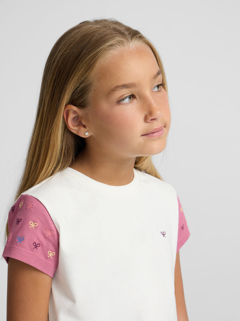 Camiseta girl raquetas mangas rosas blanco