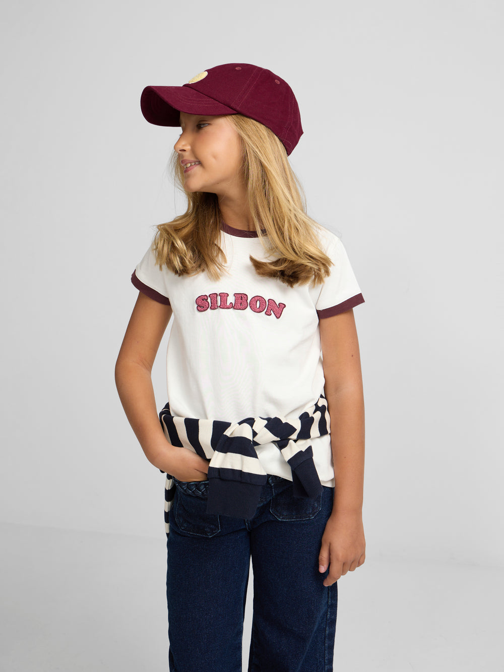 Camiseta girl silbon varsity crudo