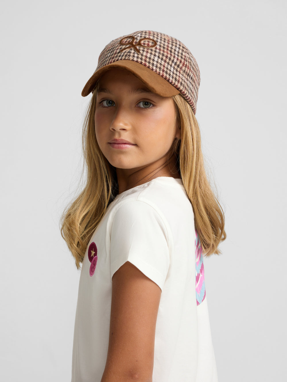 Camiseta girl parche raquetas blanca