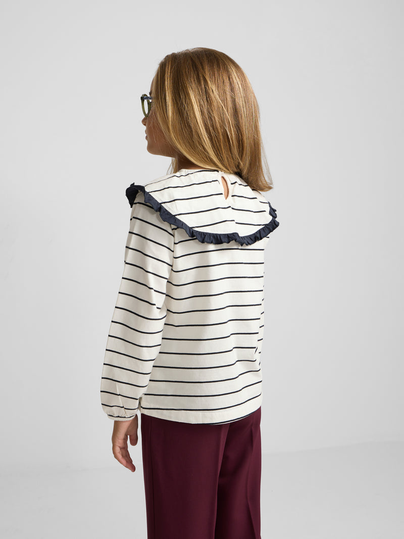 Girl's t-shirt with blue and white striped Peter Pan collar