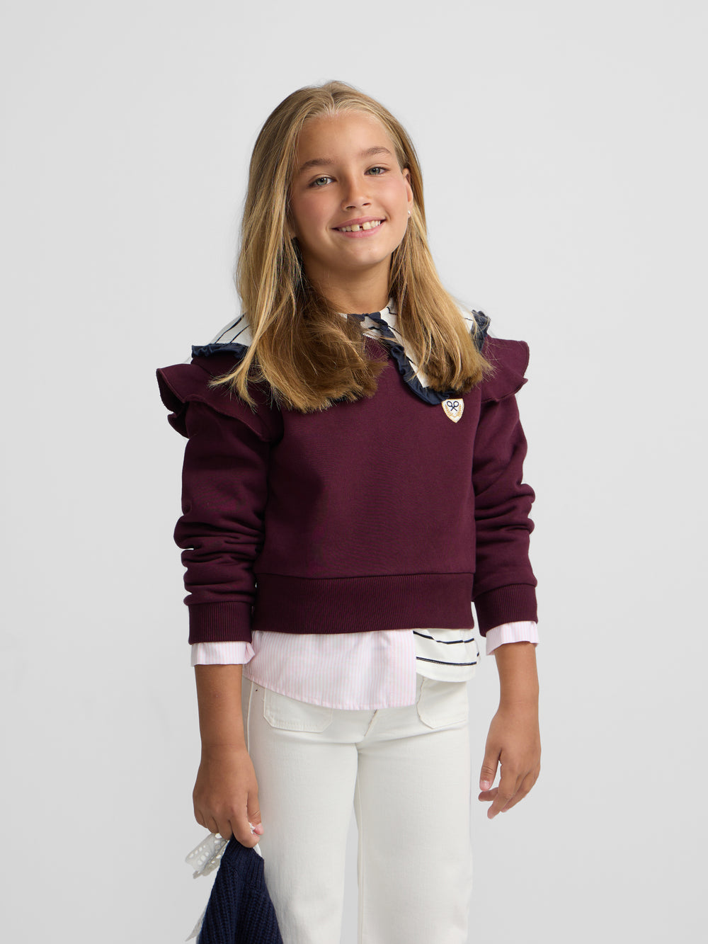 Sudadera girl escudo bajo camisero granate