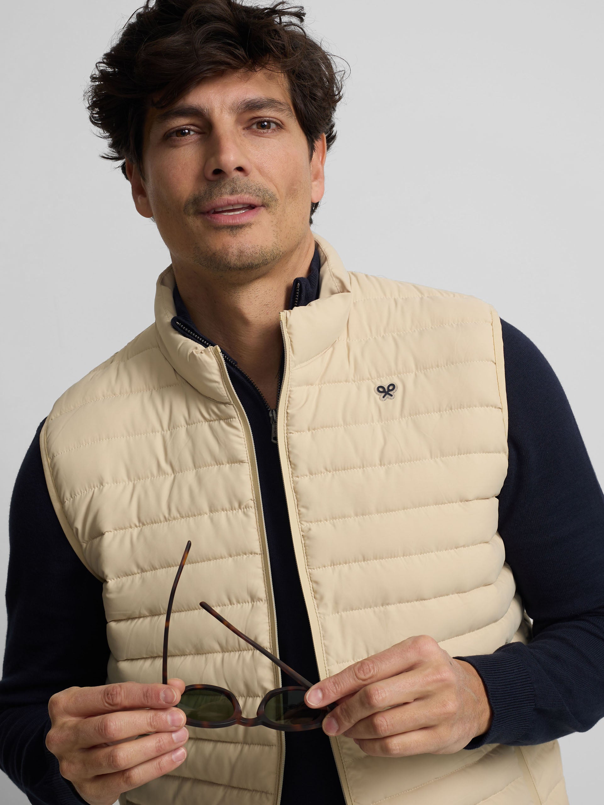 Chaleco padded beige claro