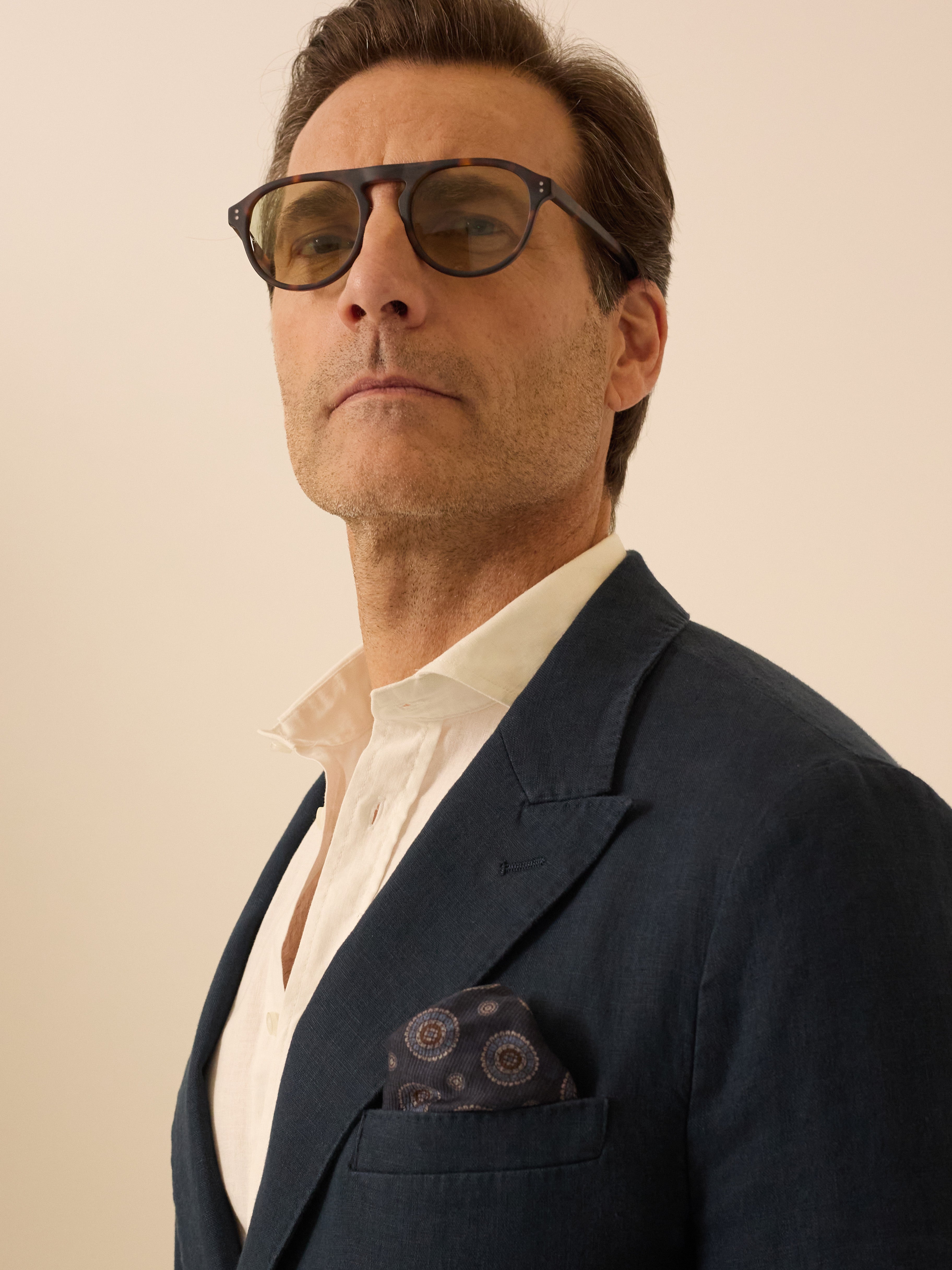 Navy blue comfort double-breasted blazer