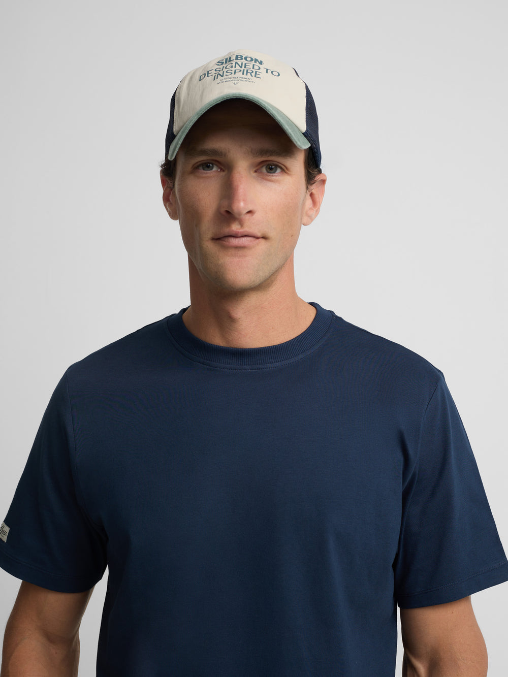 Classic navy blue label t-shirt