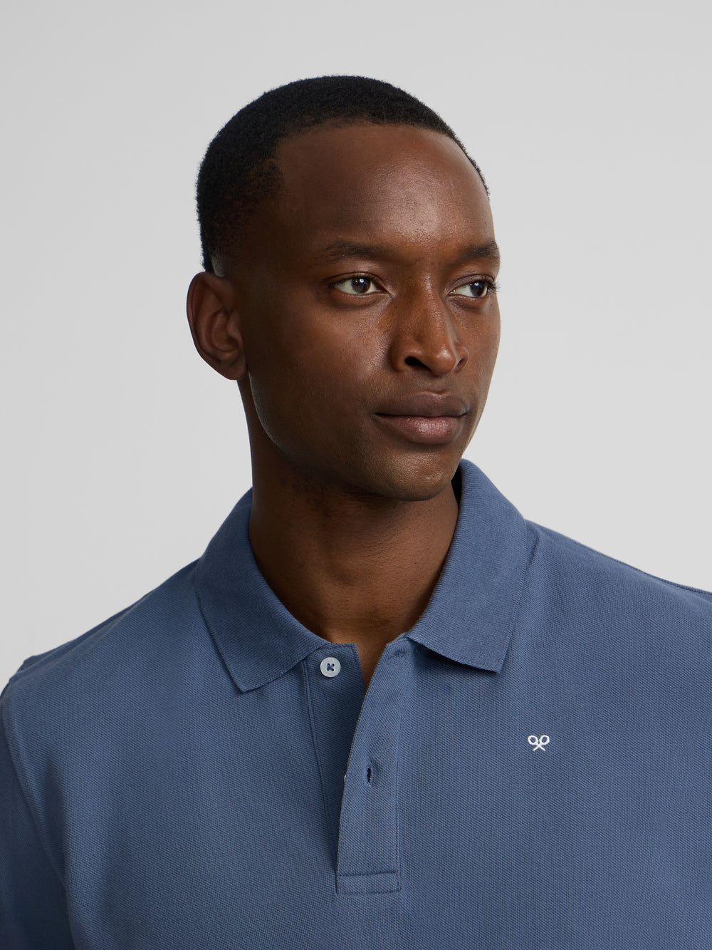 Polo clasico liso azul indigo
