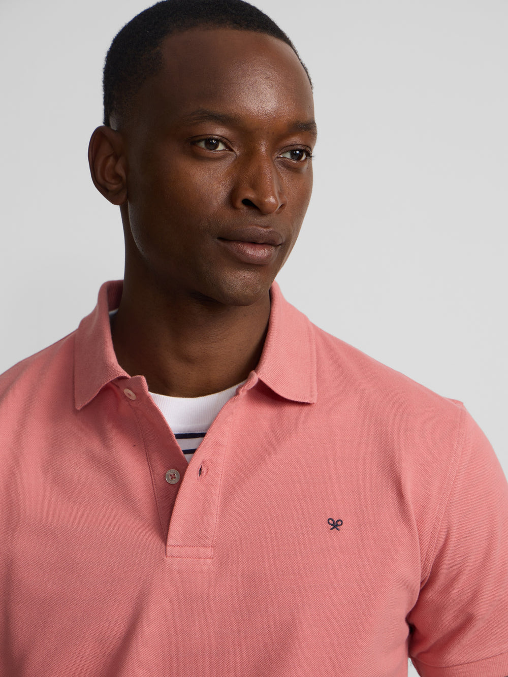 Polo clássico liso coral