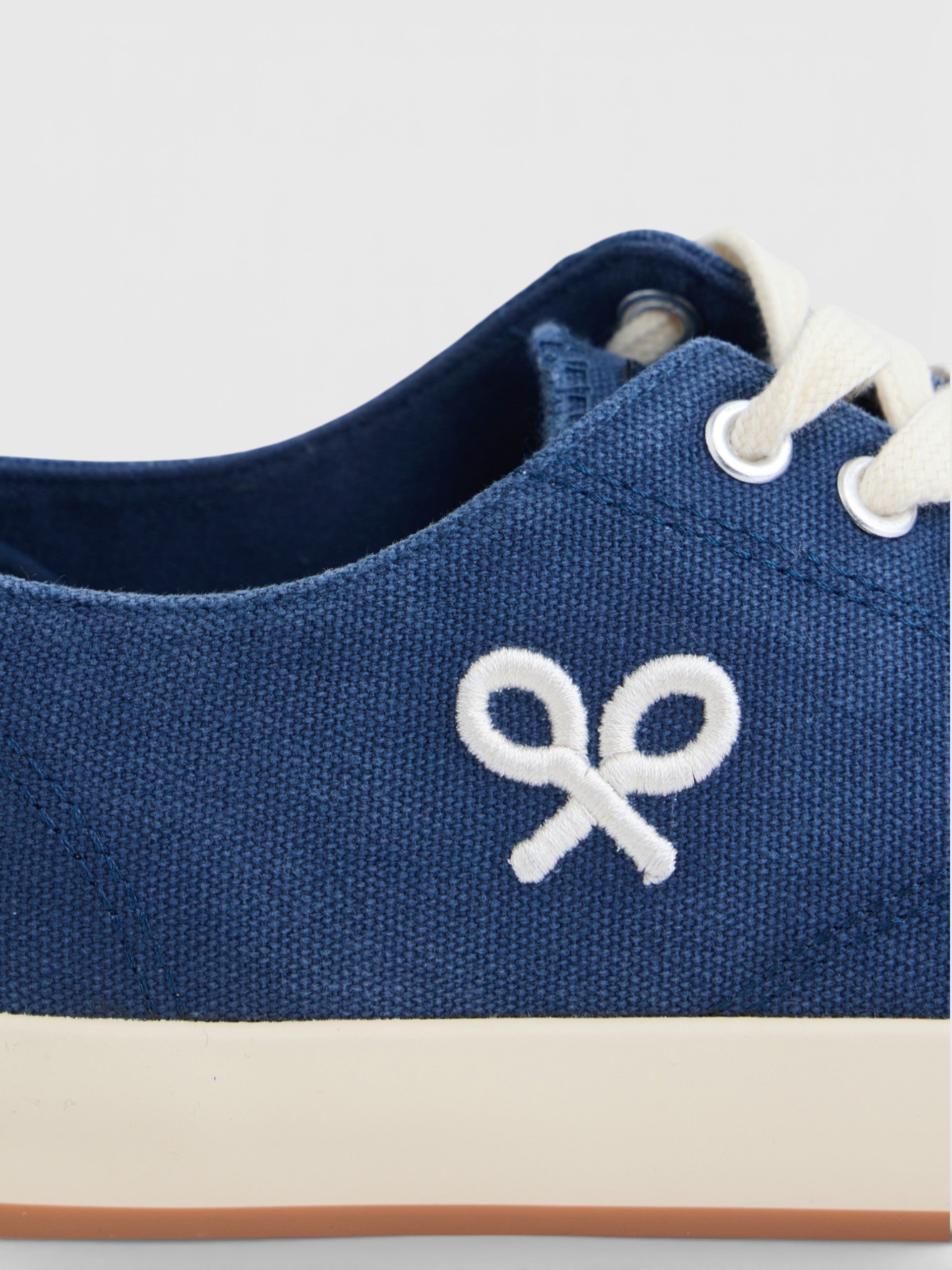 Classic navy blue canvas sneaker