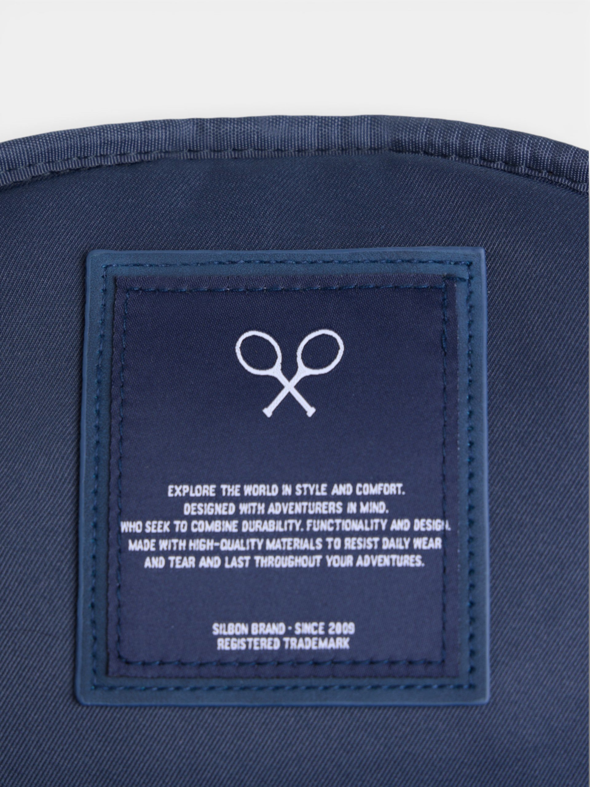 Mochila detalle piel azul marino