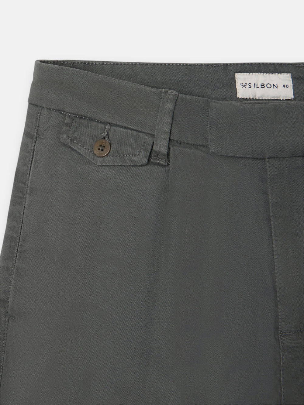 Bermuda clasica pinza verde