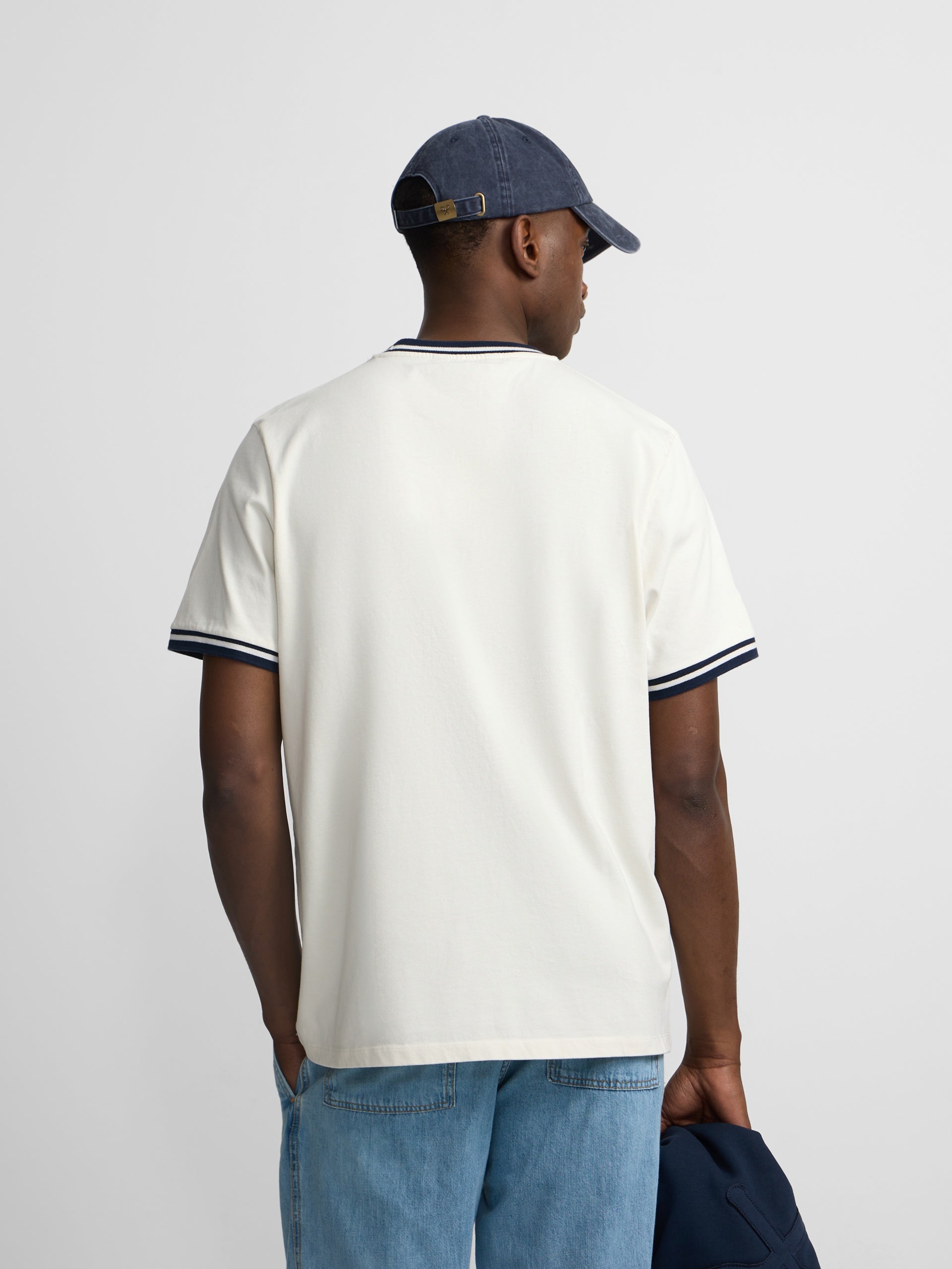 Camiseta good habits crema azul marino