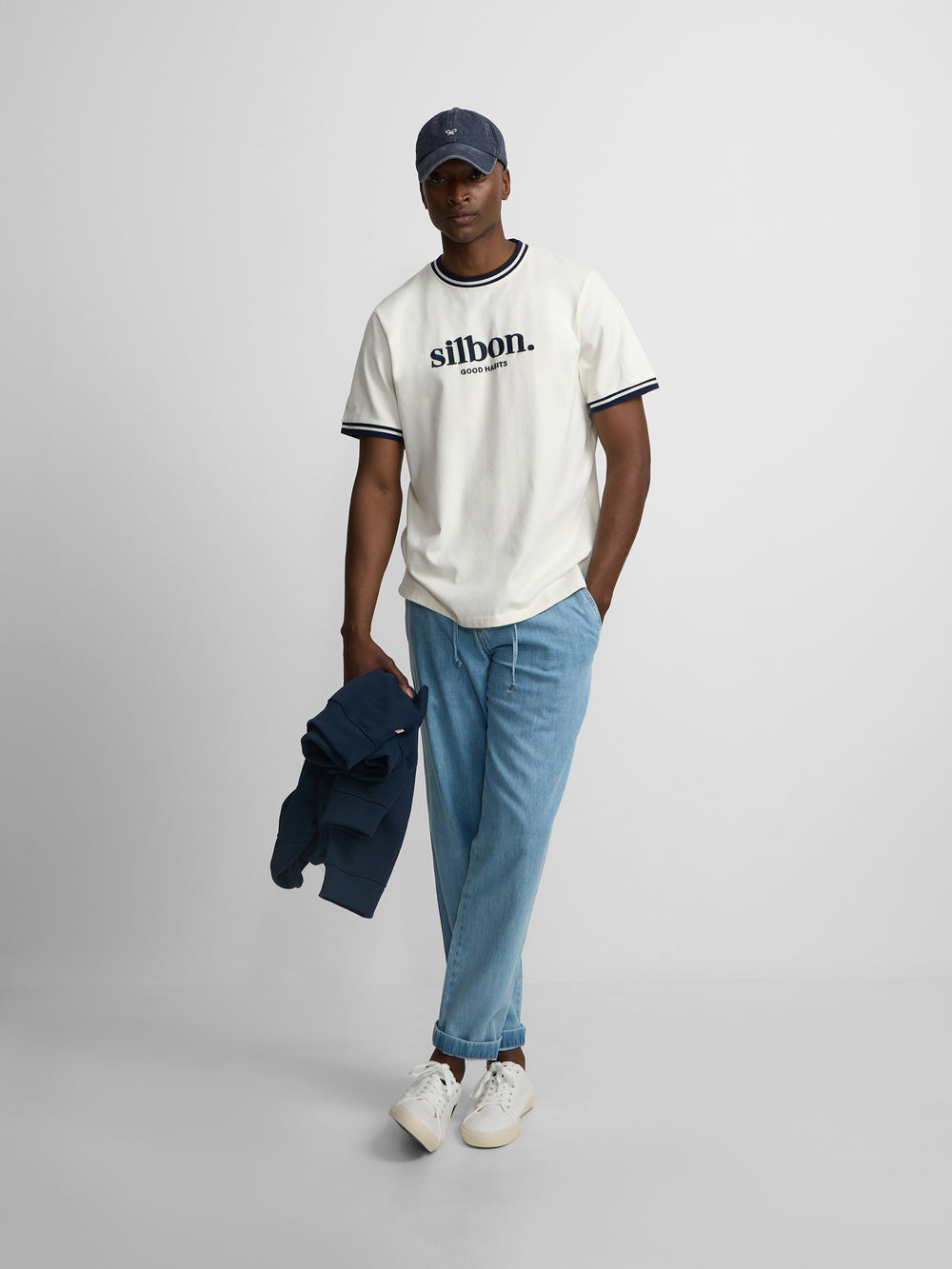T-shirt bonnes habitudes crème bleu marine