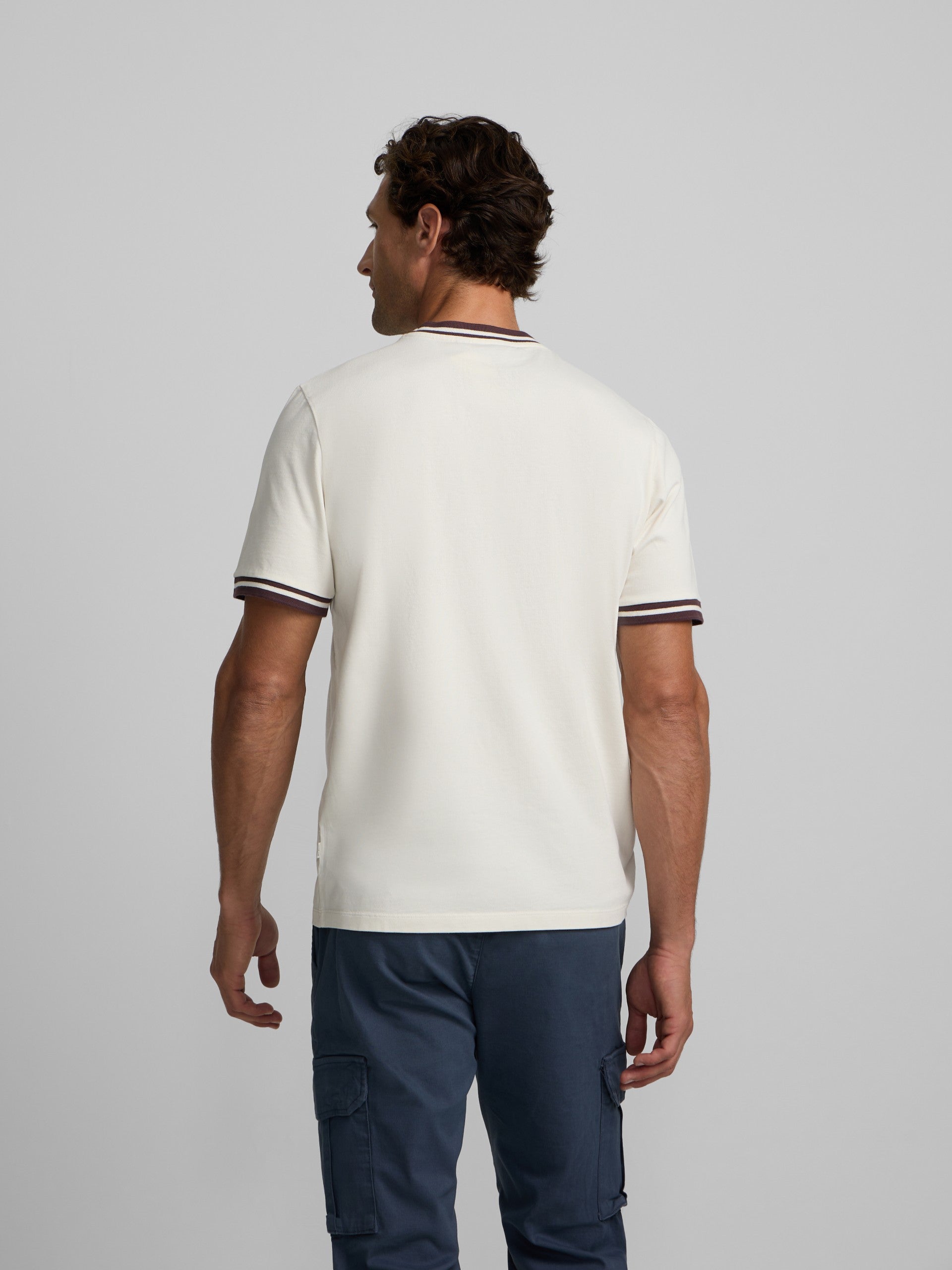 Camiseta good habits crema burdeos