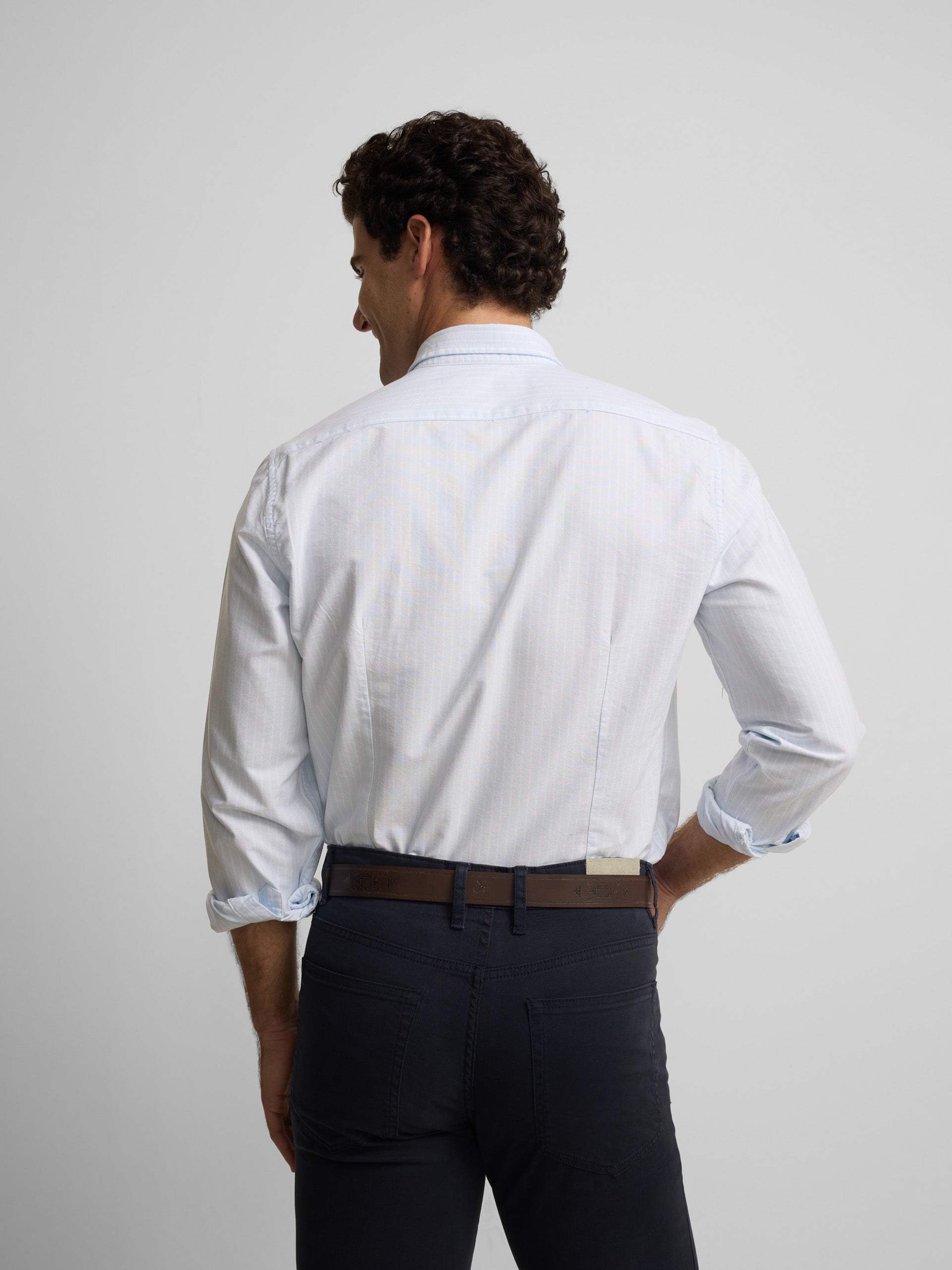Camisa sport oxford rayas blancas celeste