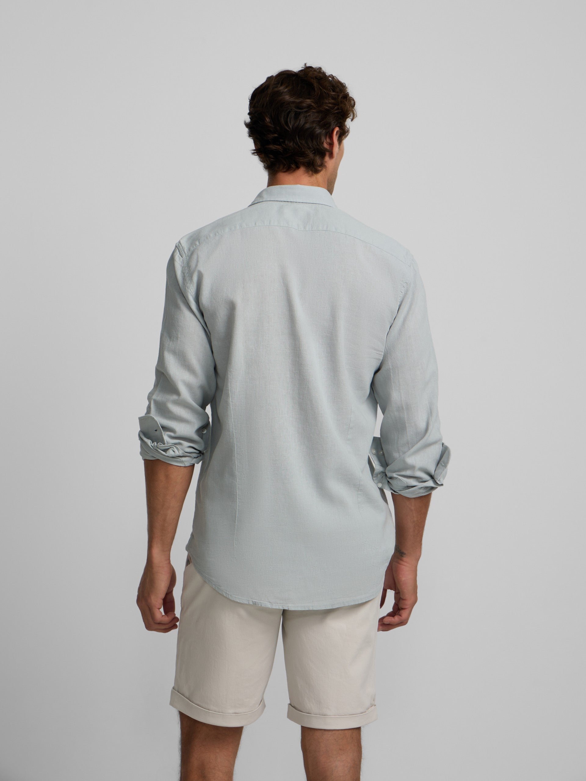 Camisa desportiva de linho verde claro