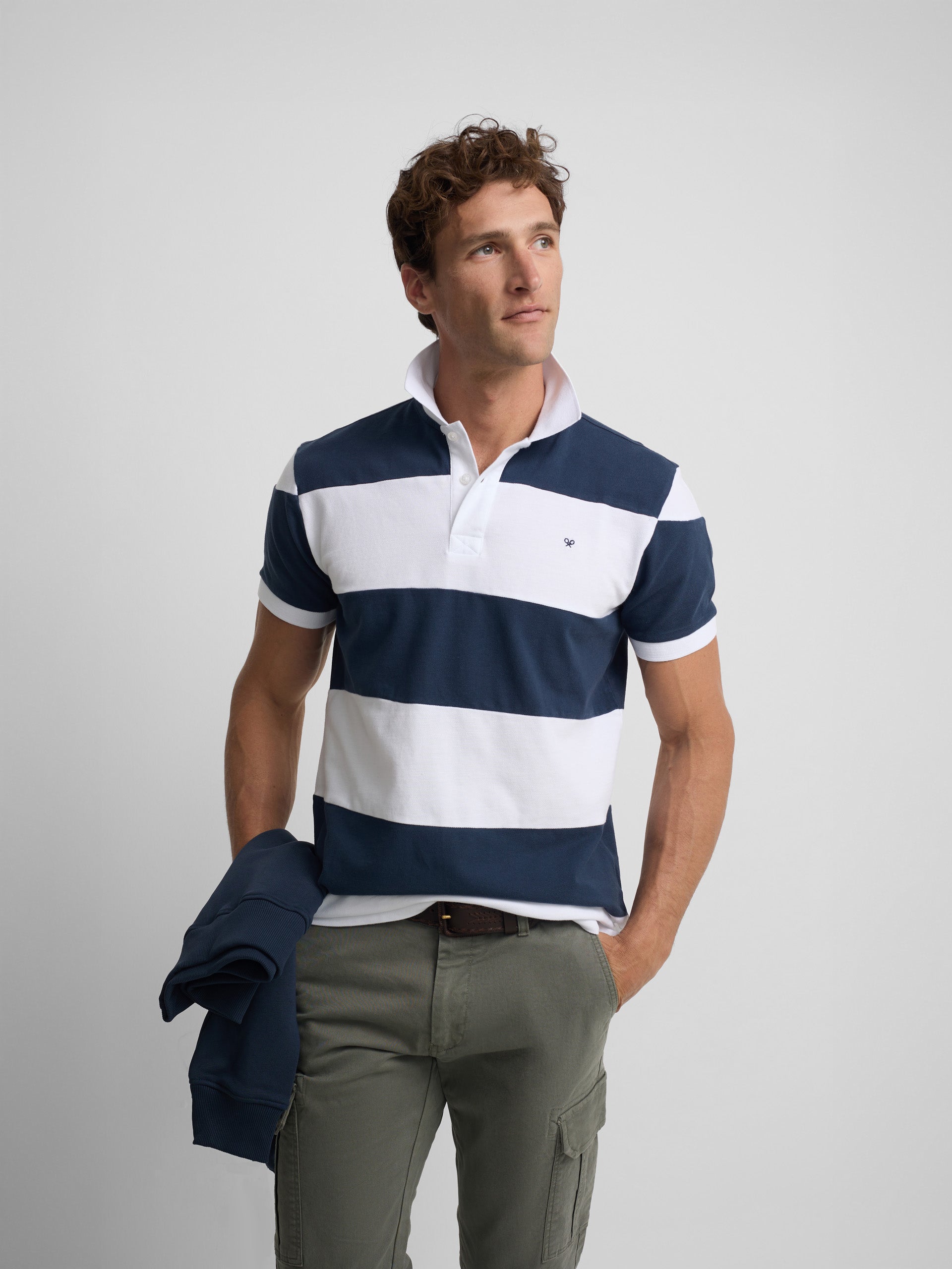 Polo manga corta rayas anchas azul marino