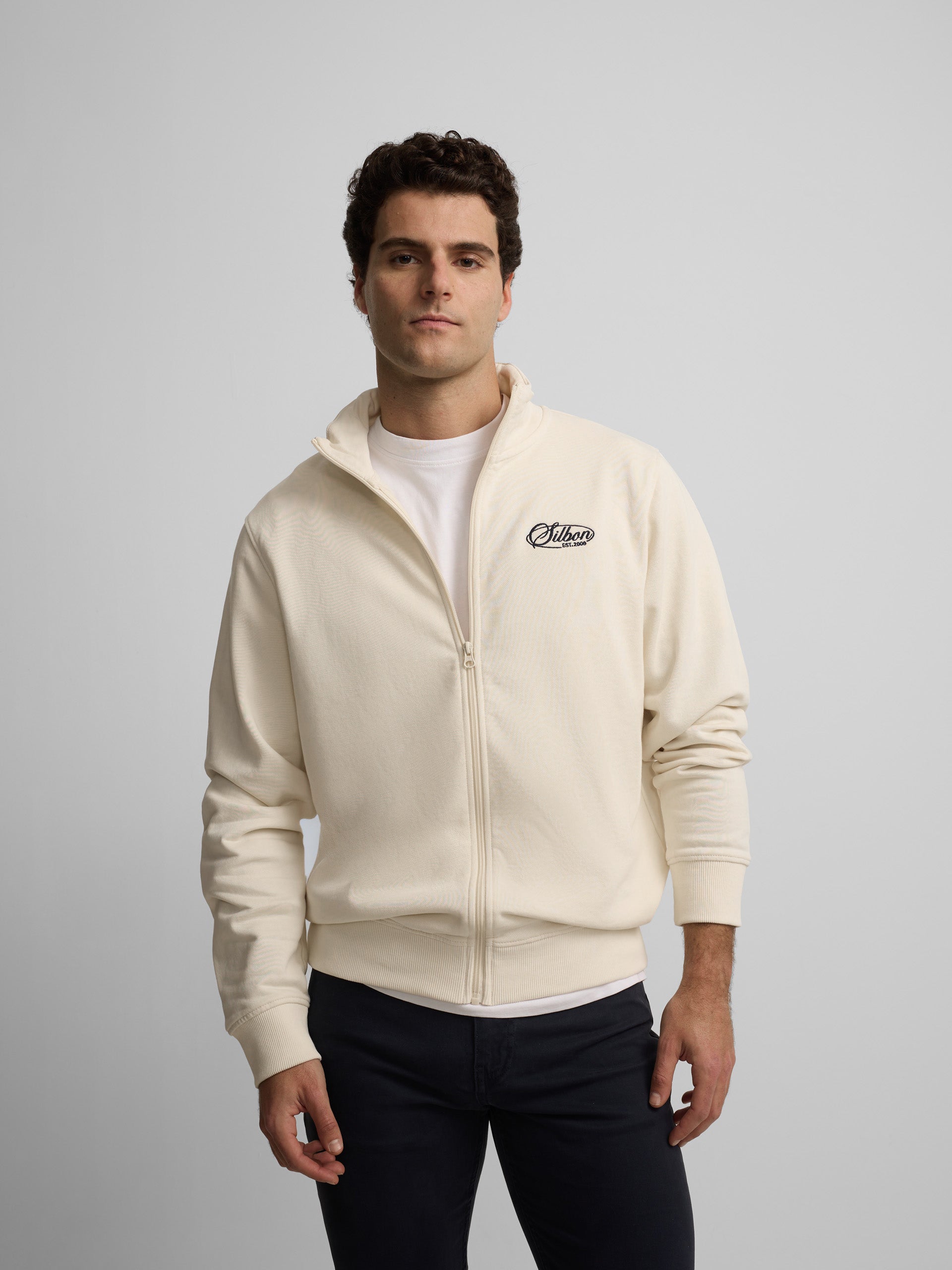 Sudadera cremallera bordado crema