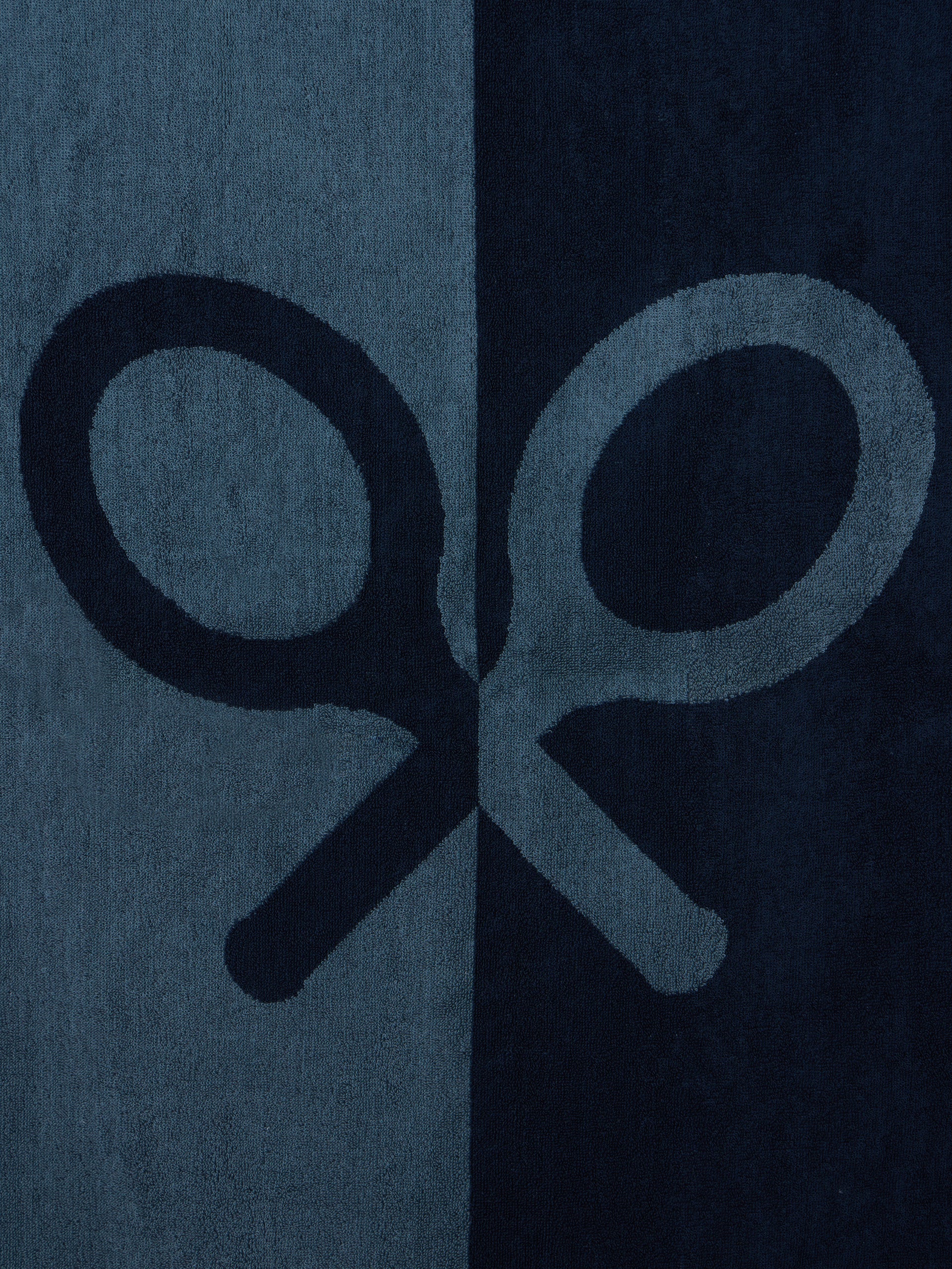 Serviette bicolore bleu marine