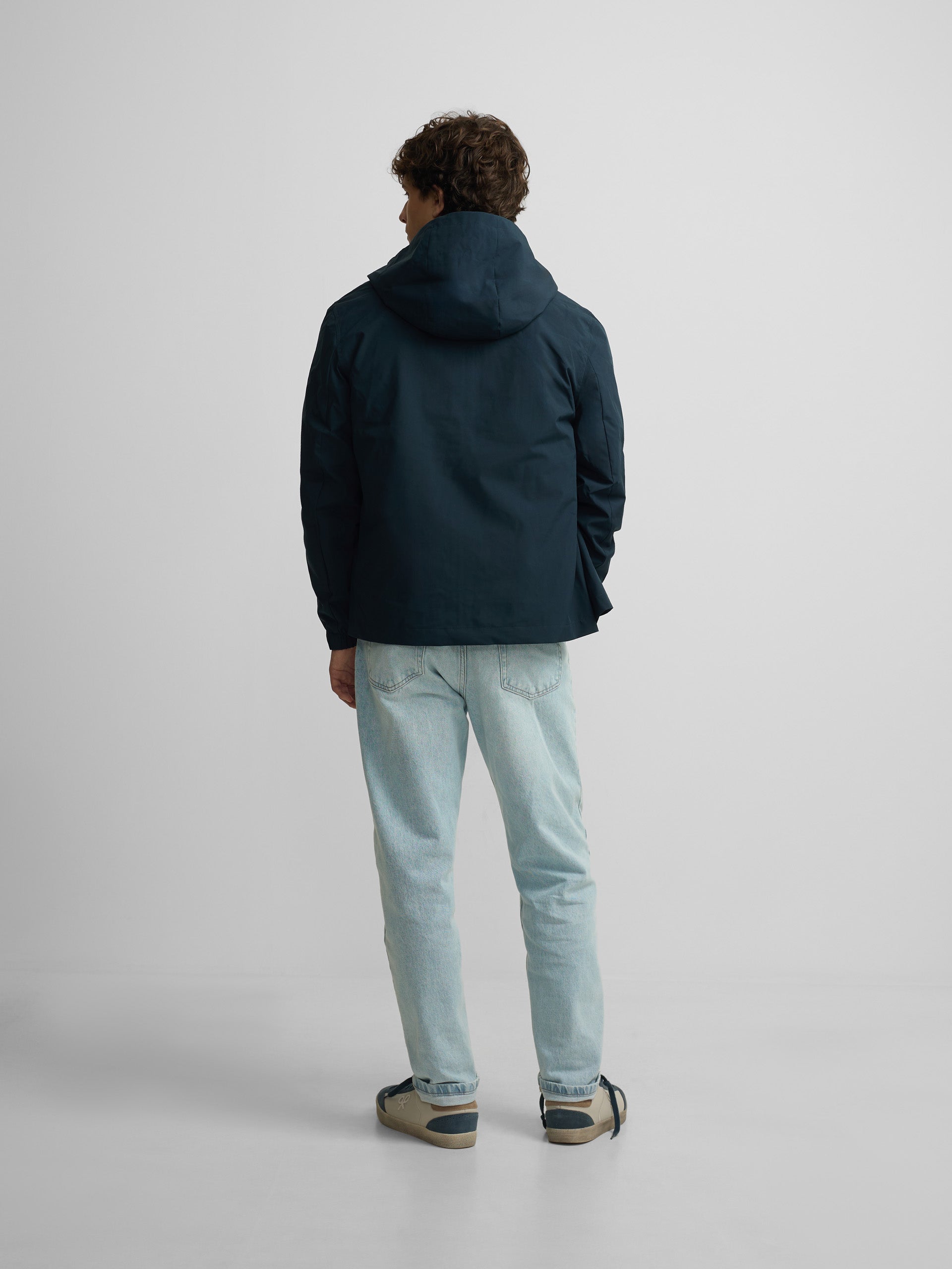 Coupe-vent technique à capuche bleu marine
