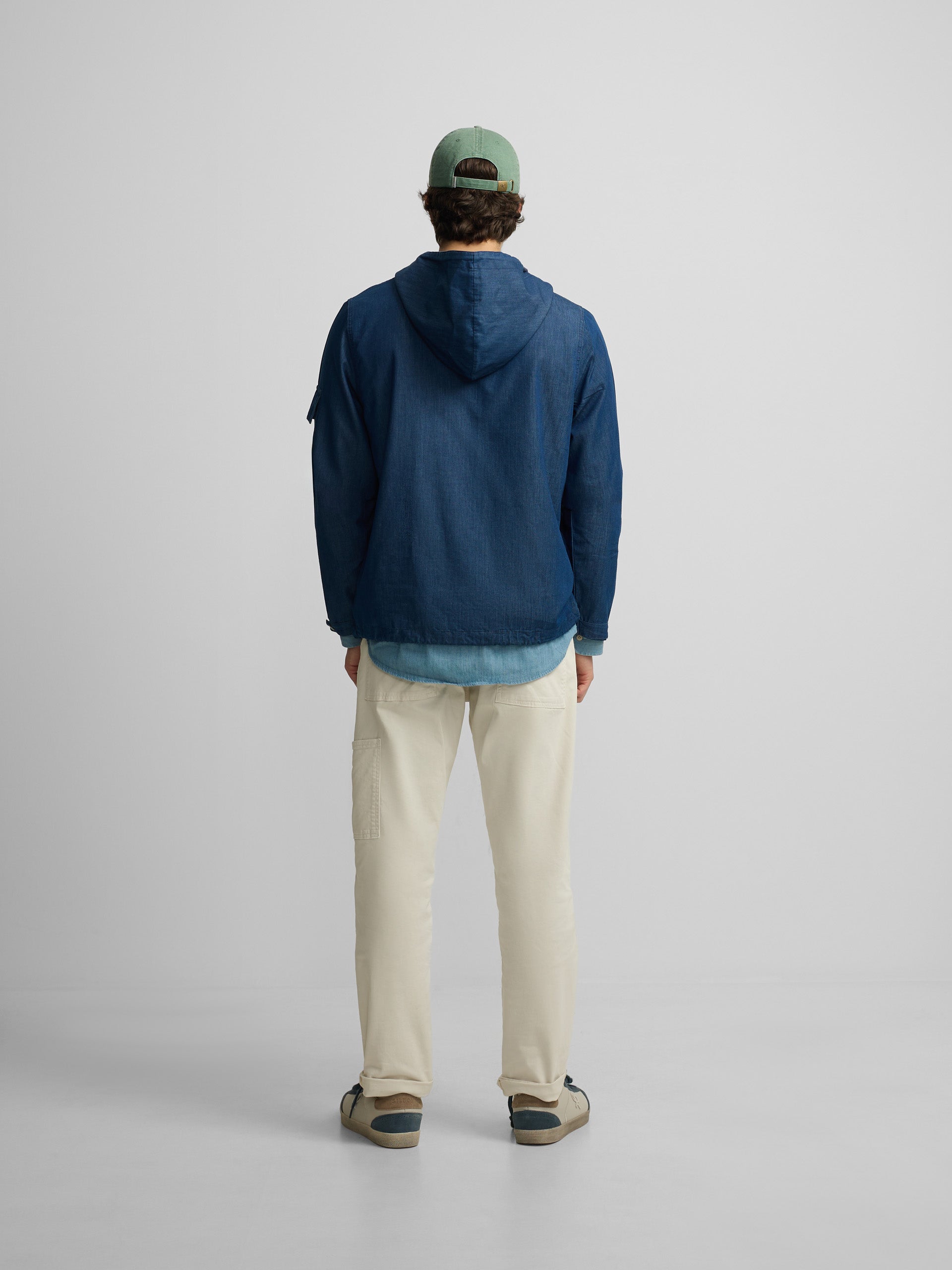 Cortavientos denim capucha azul