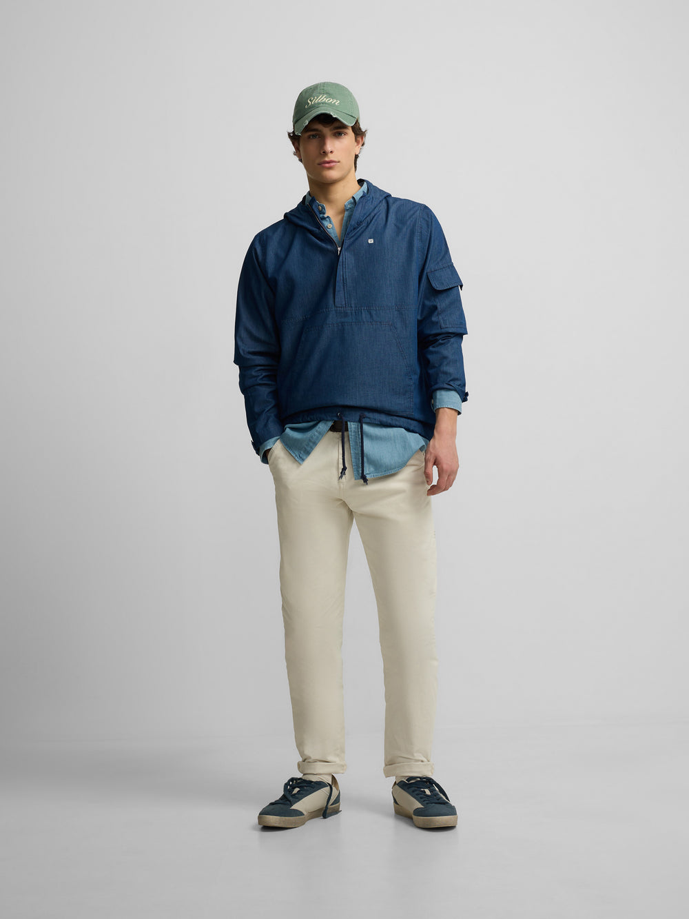 Cortavientos denim capucha azul