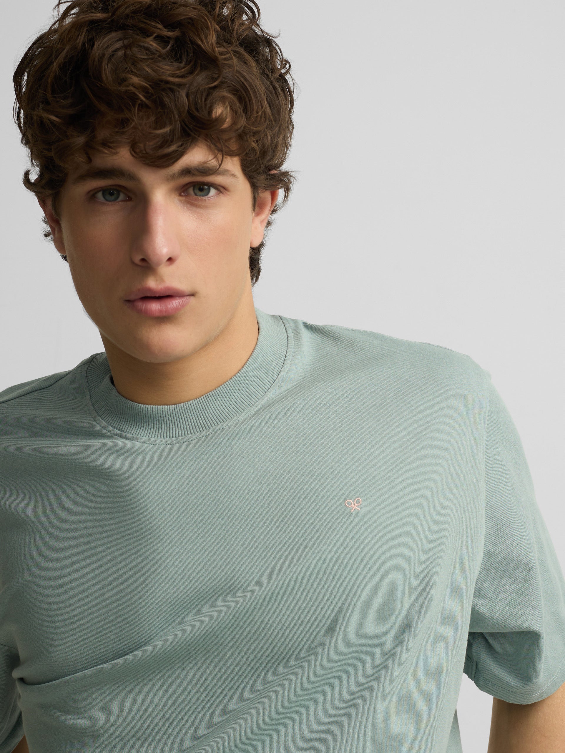Camiseta special fit Silbon classic society verde gris
