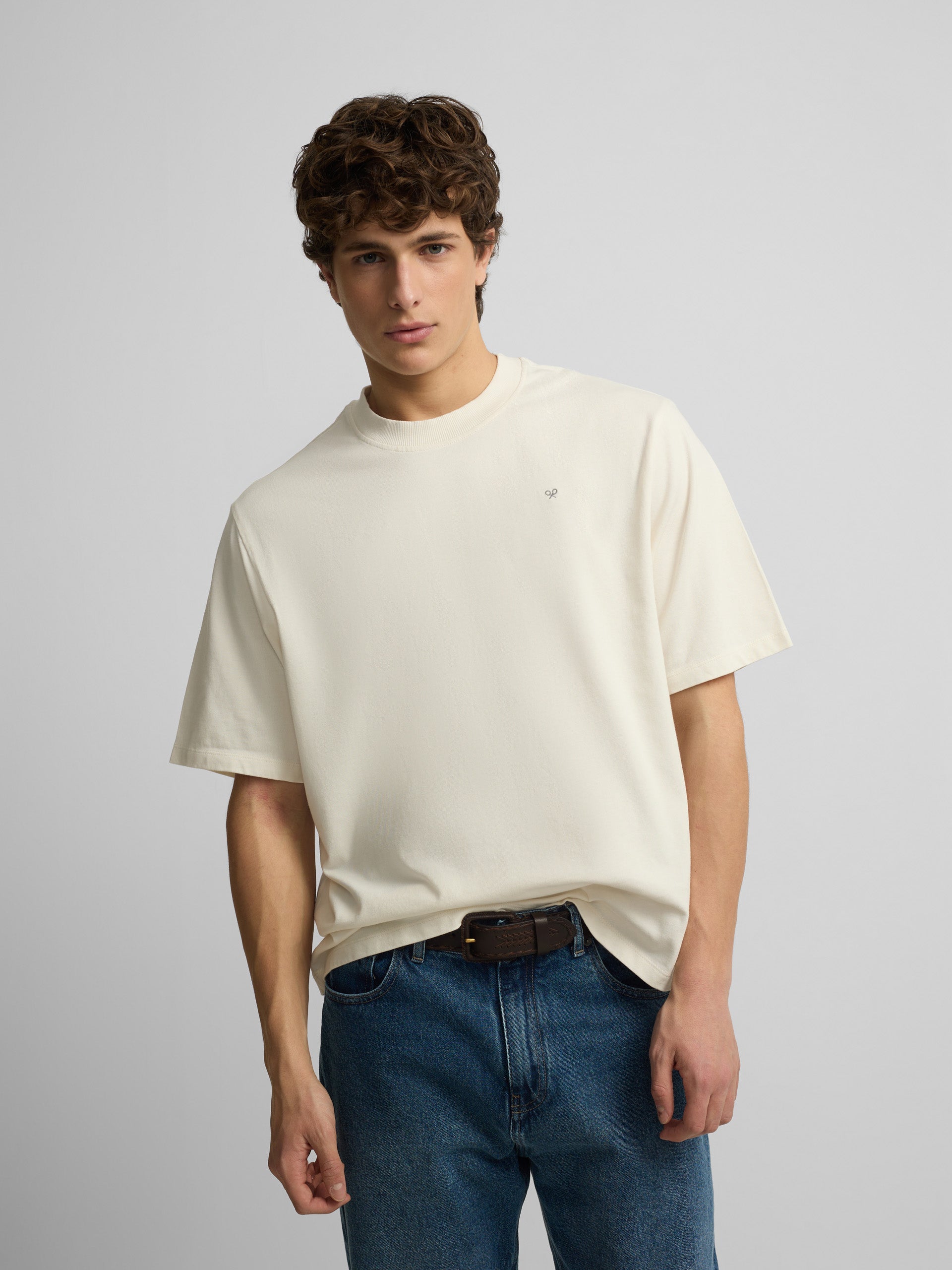 Camiseta special fit Silbon classic society crema