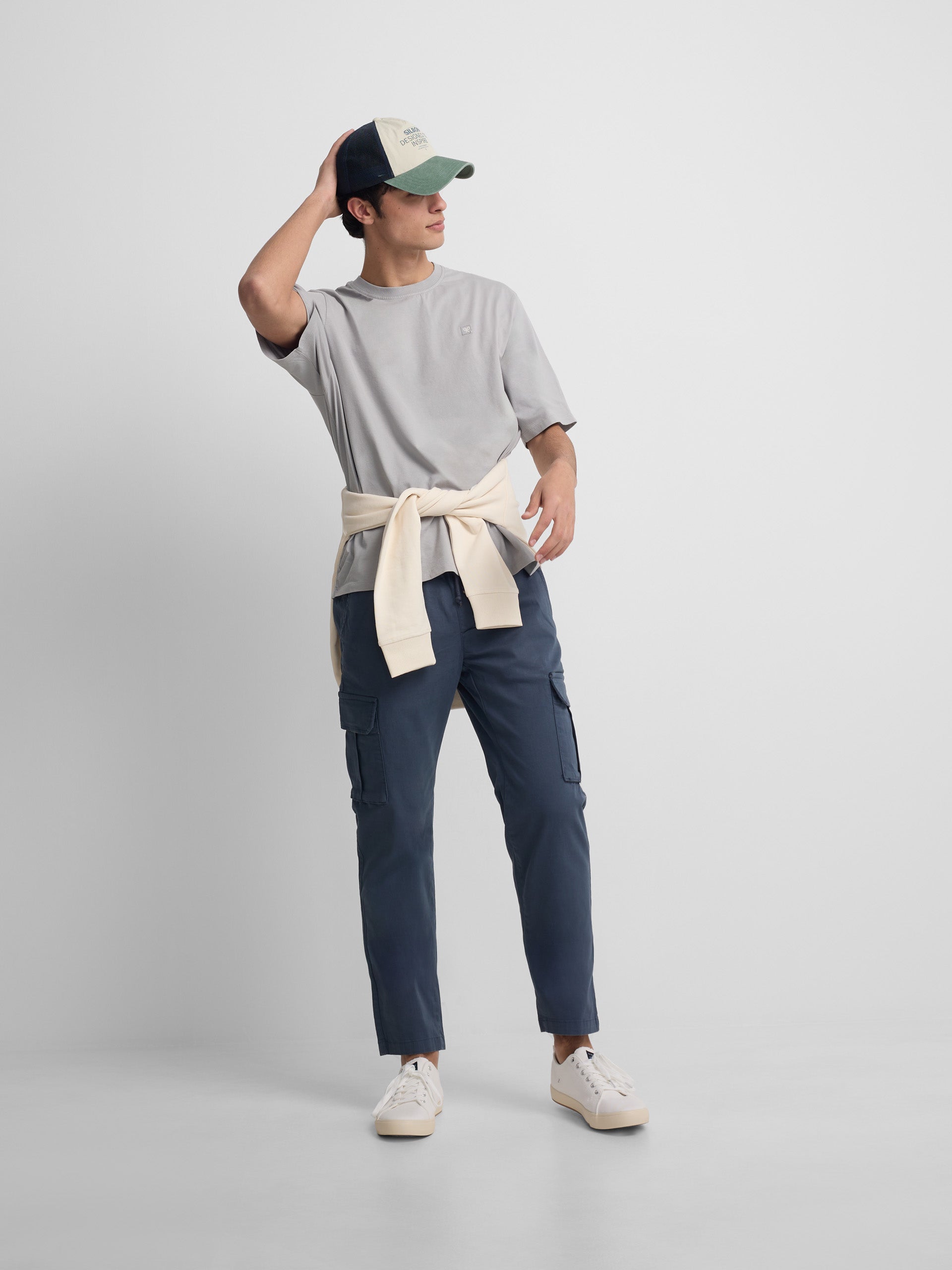T-shirt coupe spéciale minilogo patch gris