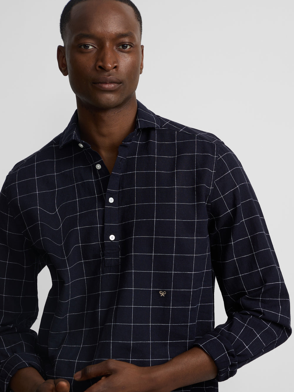 Camisa desportiva de linho aos quadrados azul-marinho