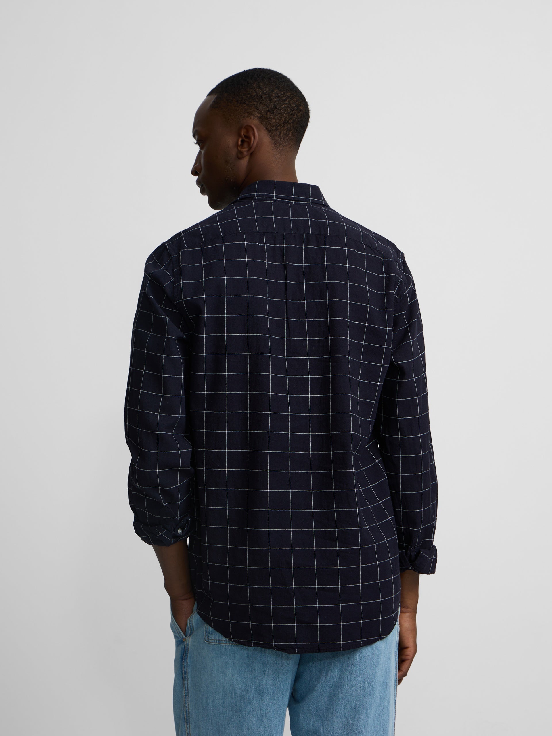 Camisa desportiva de linho aos quadrados azul-marinho