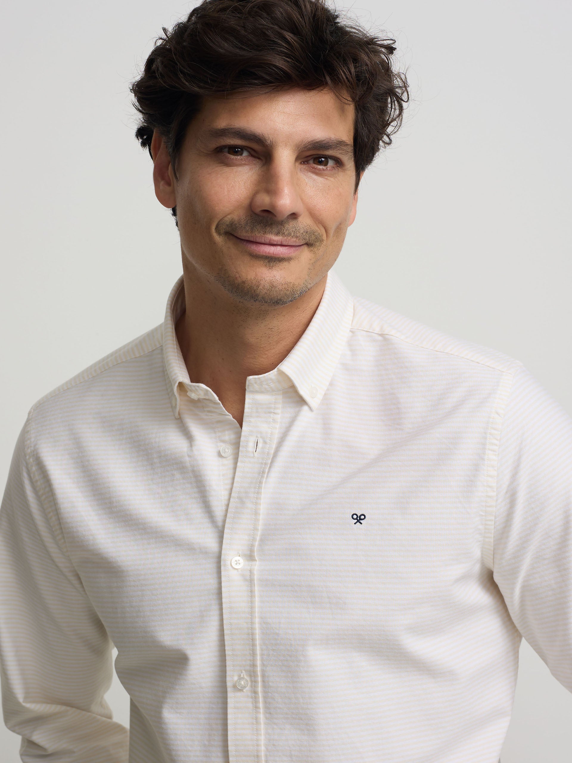 Camisa sport oxford rayas horizontales amarillo
