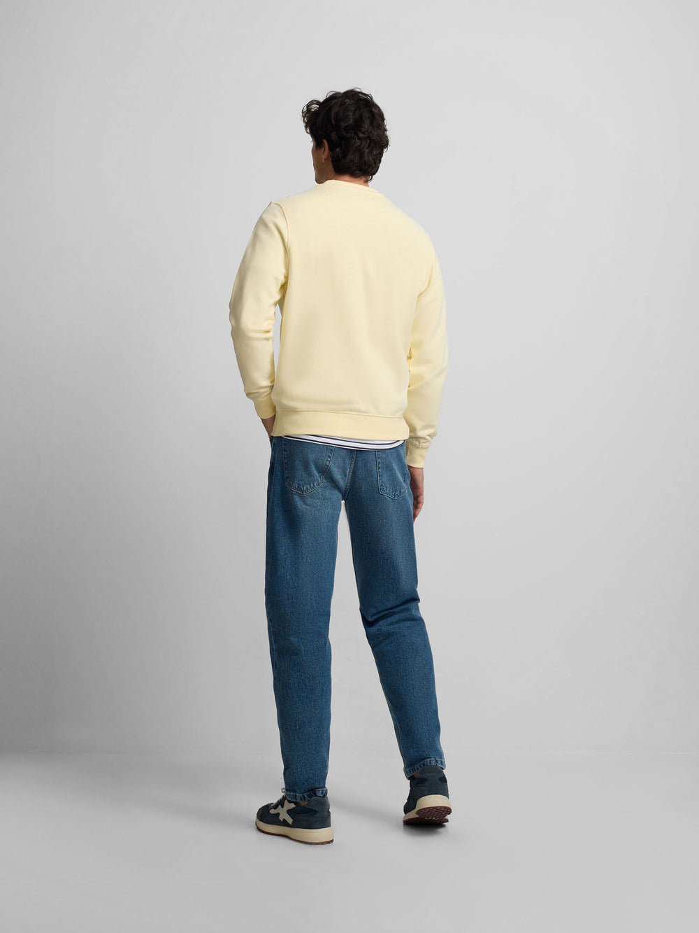Pantalon sport denim tapered azul oscuro