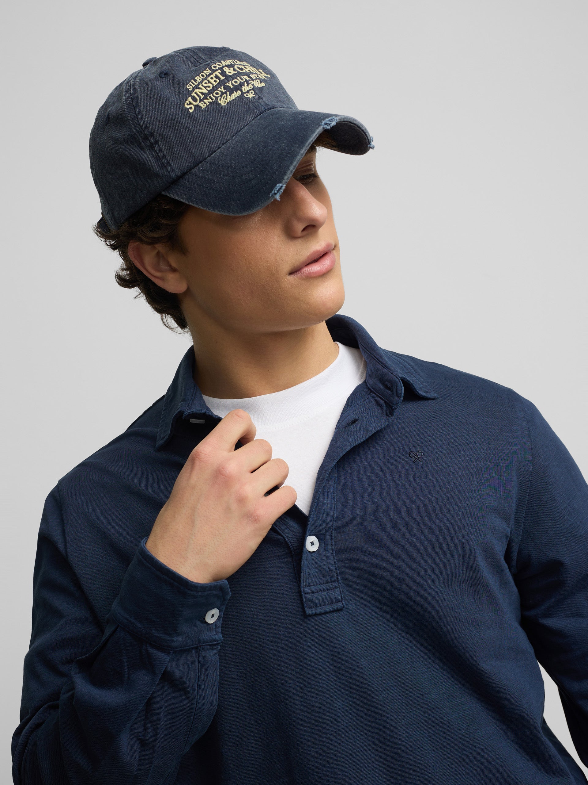 Navy blue sunset denim cap