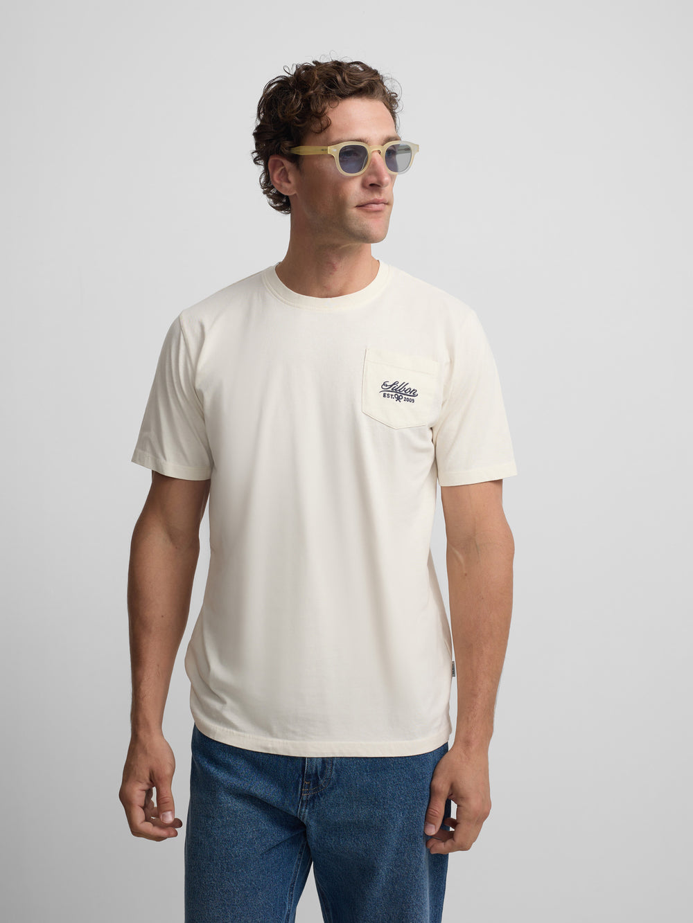 T-shirt bolso garment dye branco