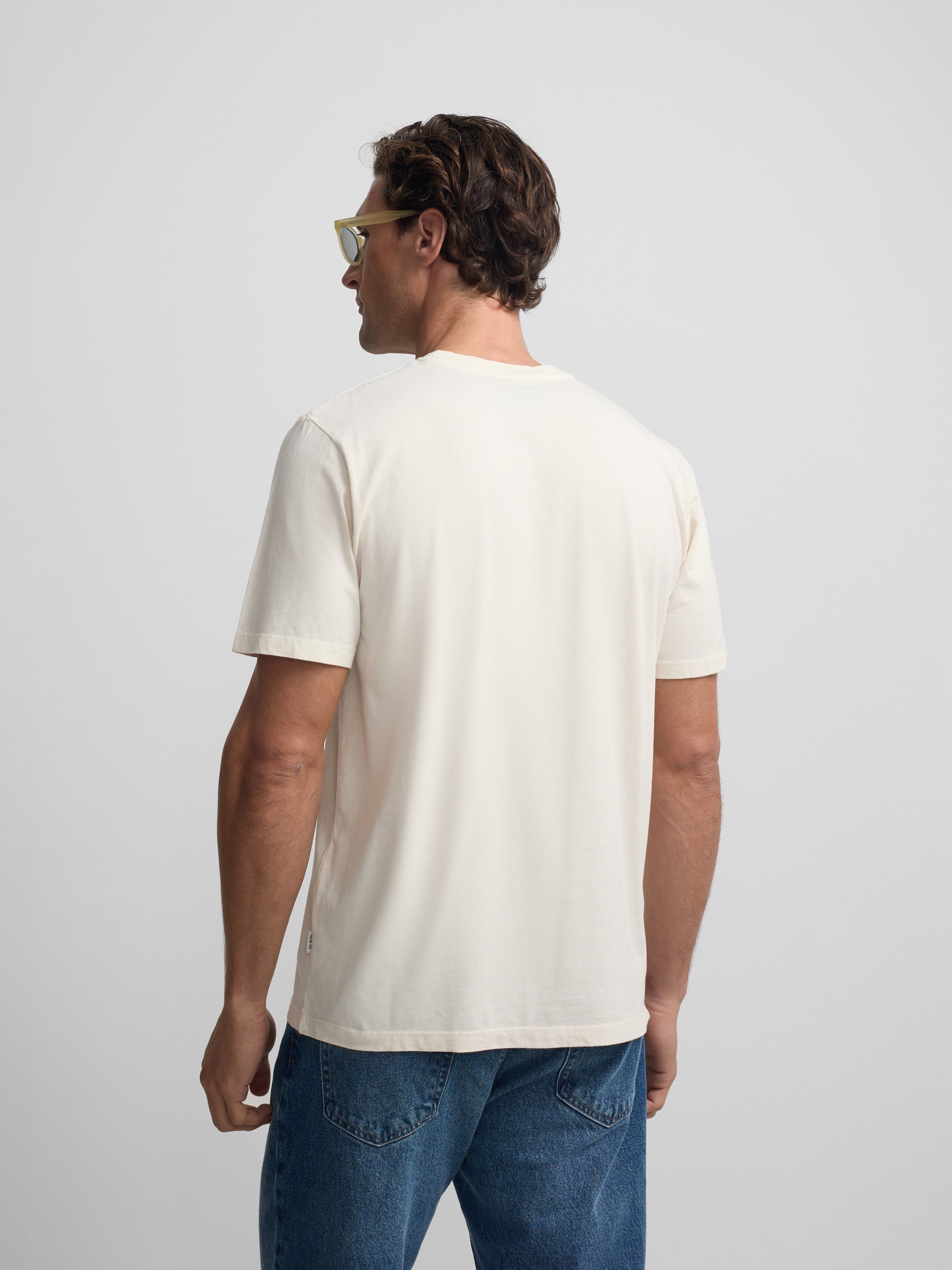 T-shirt poche garment dye blanc