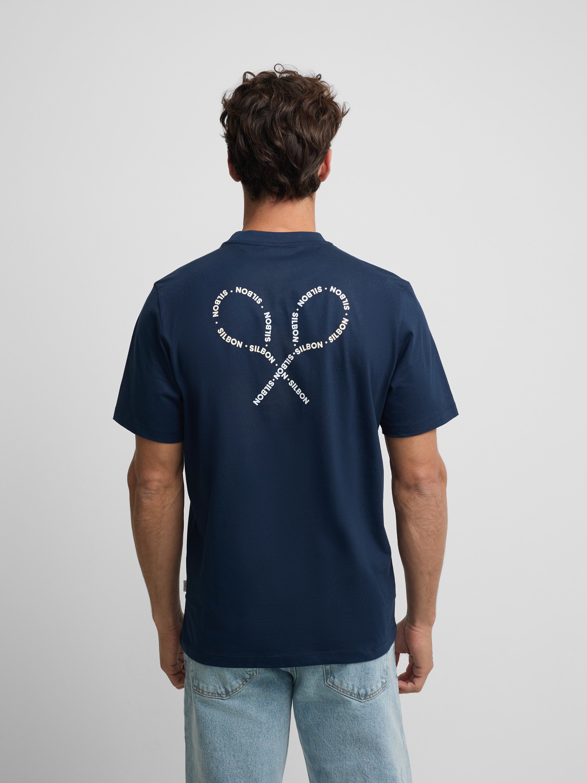 Camiseta raquetas lettering azul marino