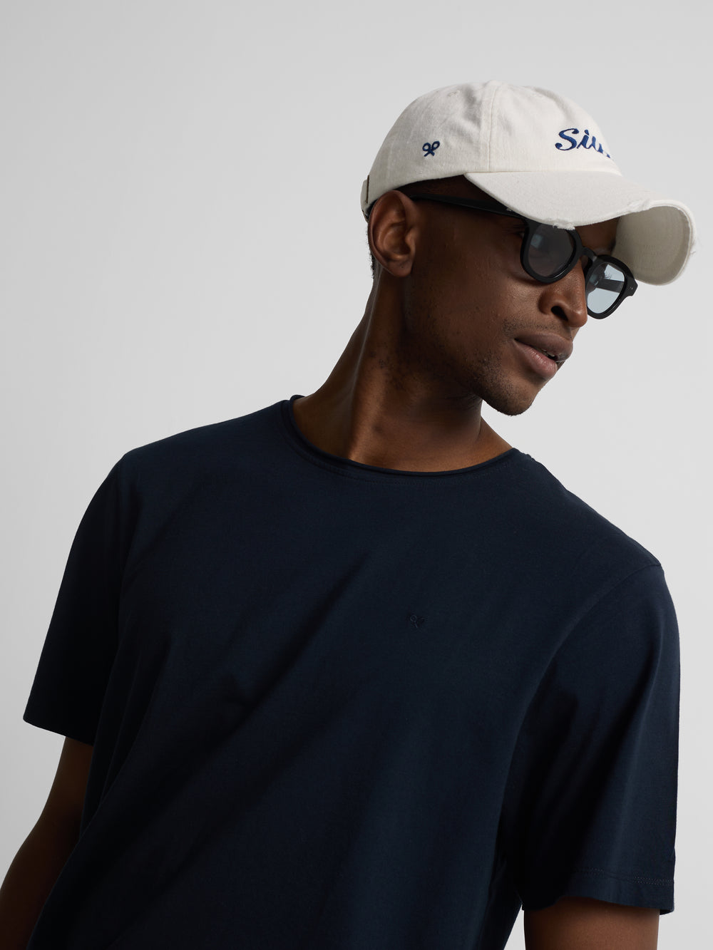 T-shirt col roulé bleu marine