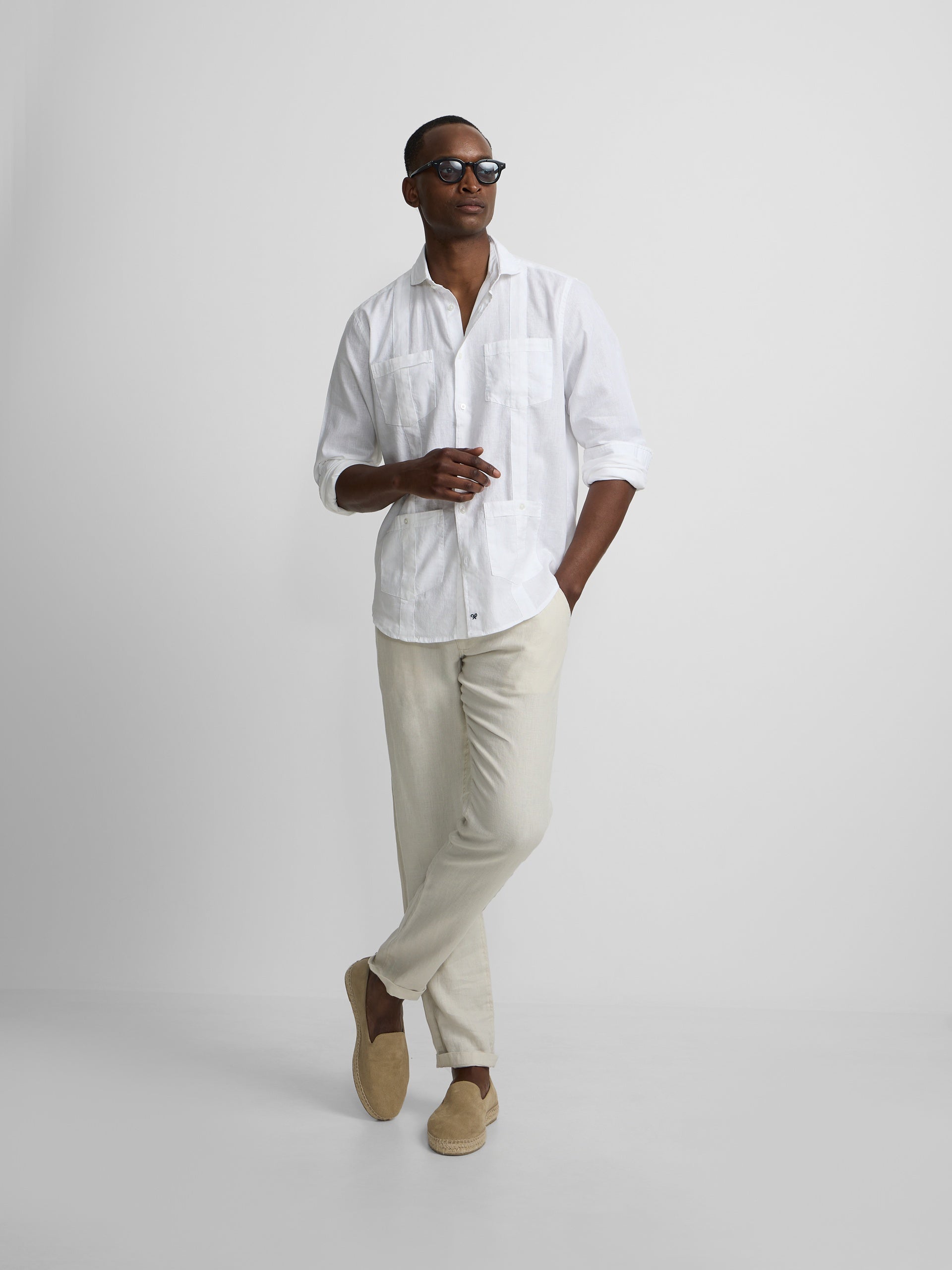 Guayabera sport en lin blanc