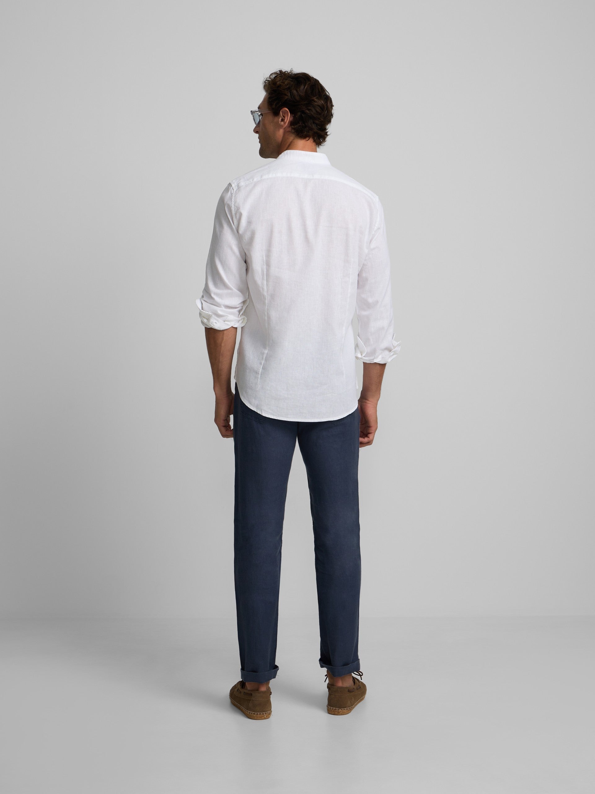 Camisa sport cuello mao blanco