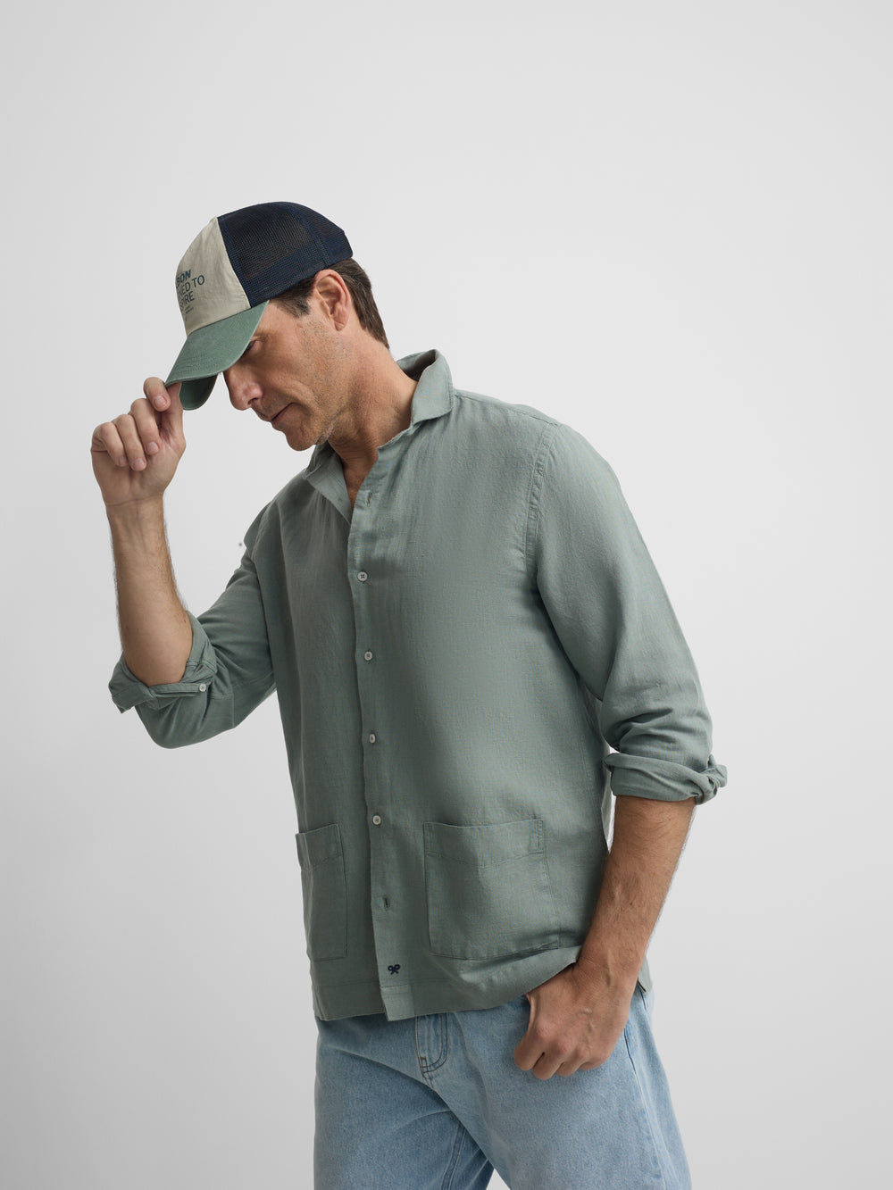 Camisa sport bolsos verde médio