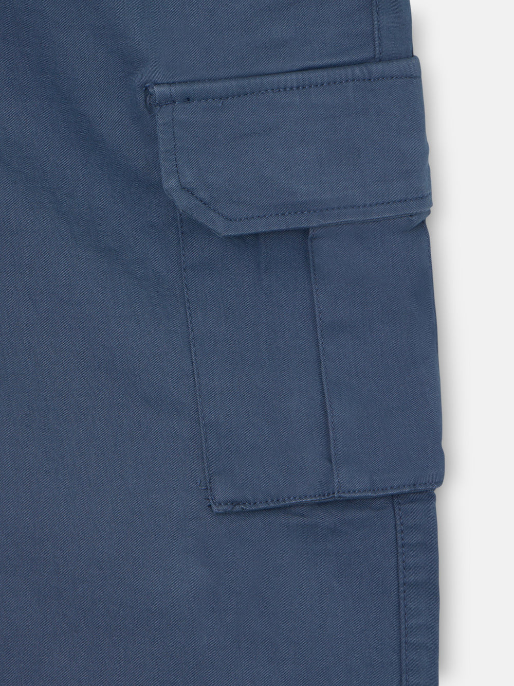Pantalon sport jogger cargo azul indigo
