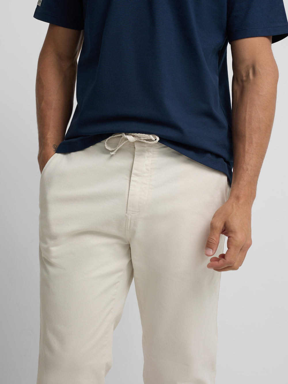 Pantalon sport jogger piedra