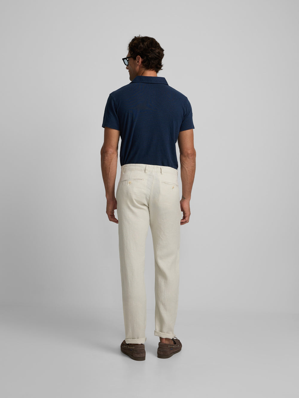 Polo de linho azul-marinho