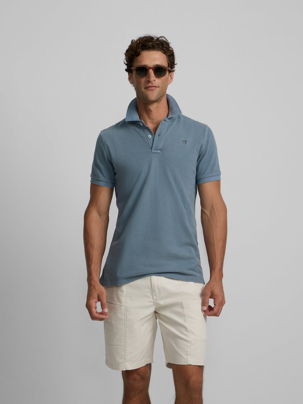 Polo clasico garment dye azul medio