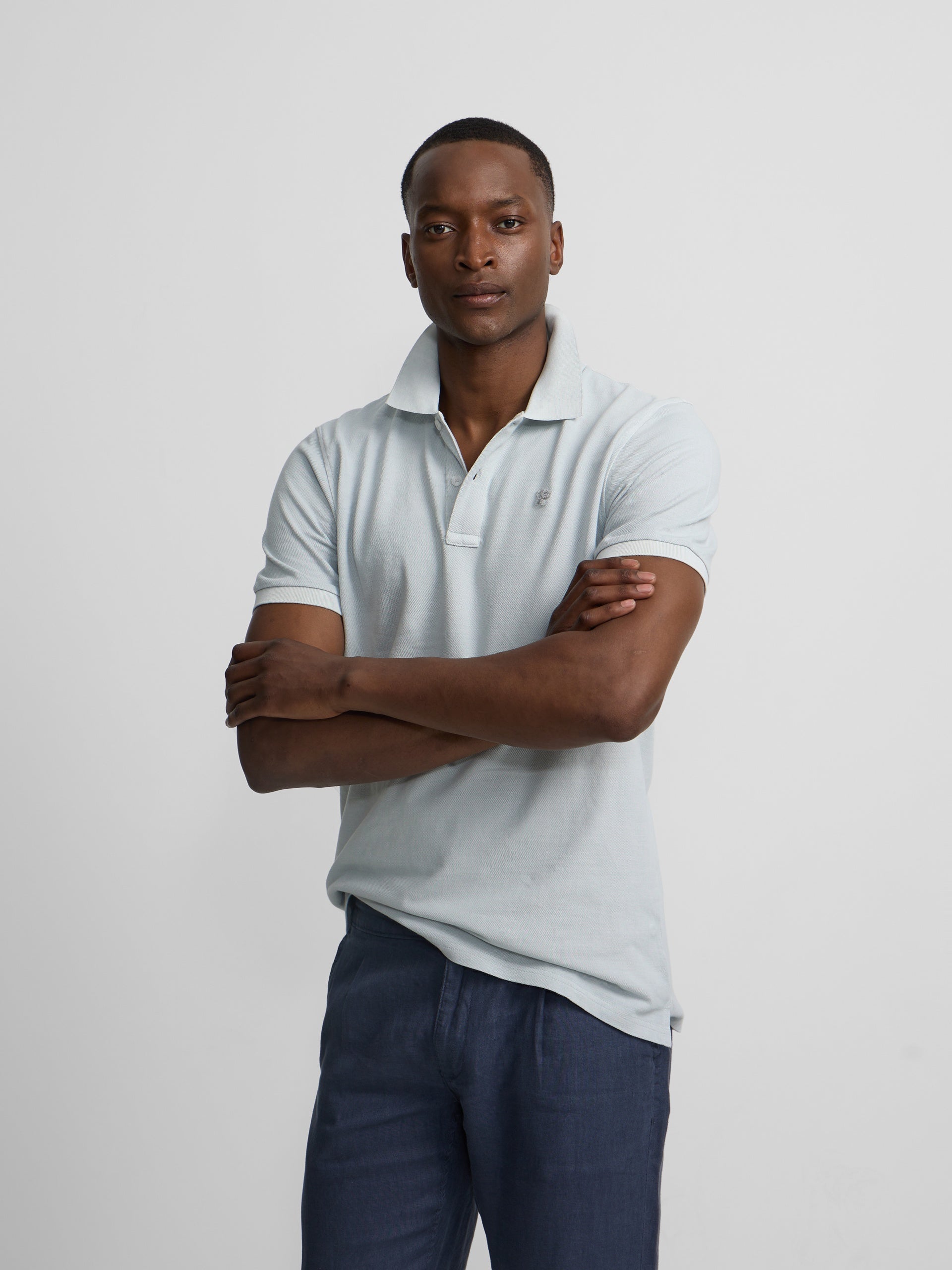 Polo clasico garment dye azul claro
