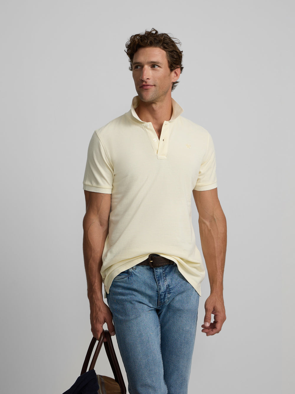 Polo clasico garment dye crema