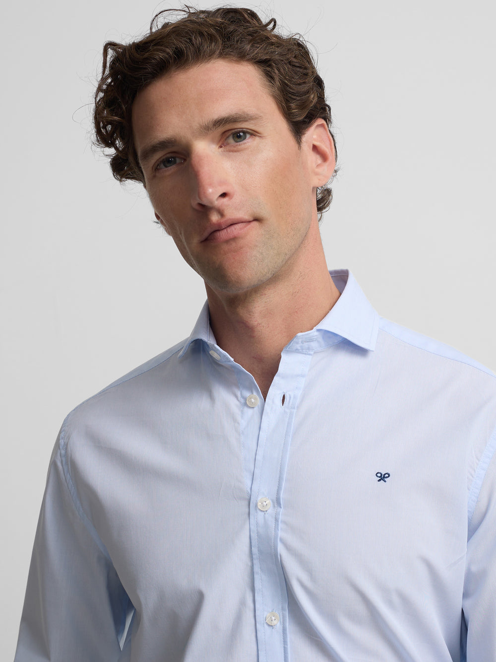 Chemise sport classique à rayures multicolores bleu ciel
