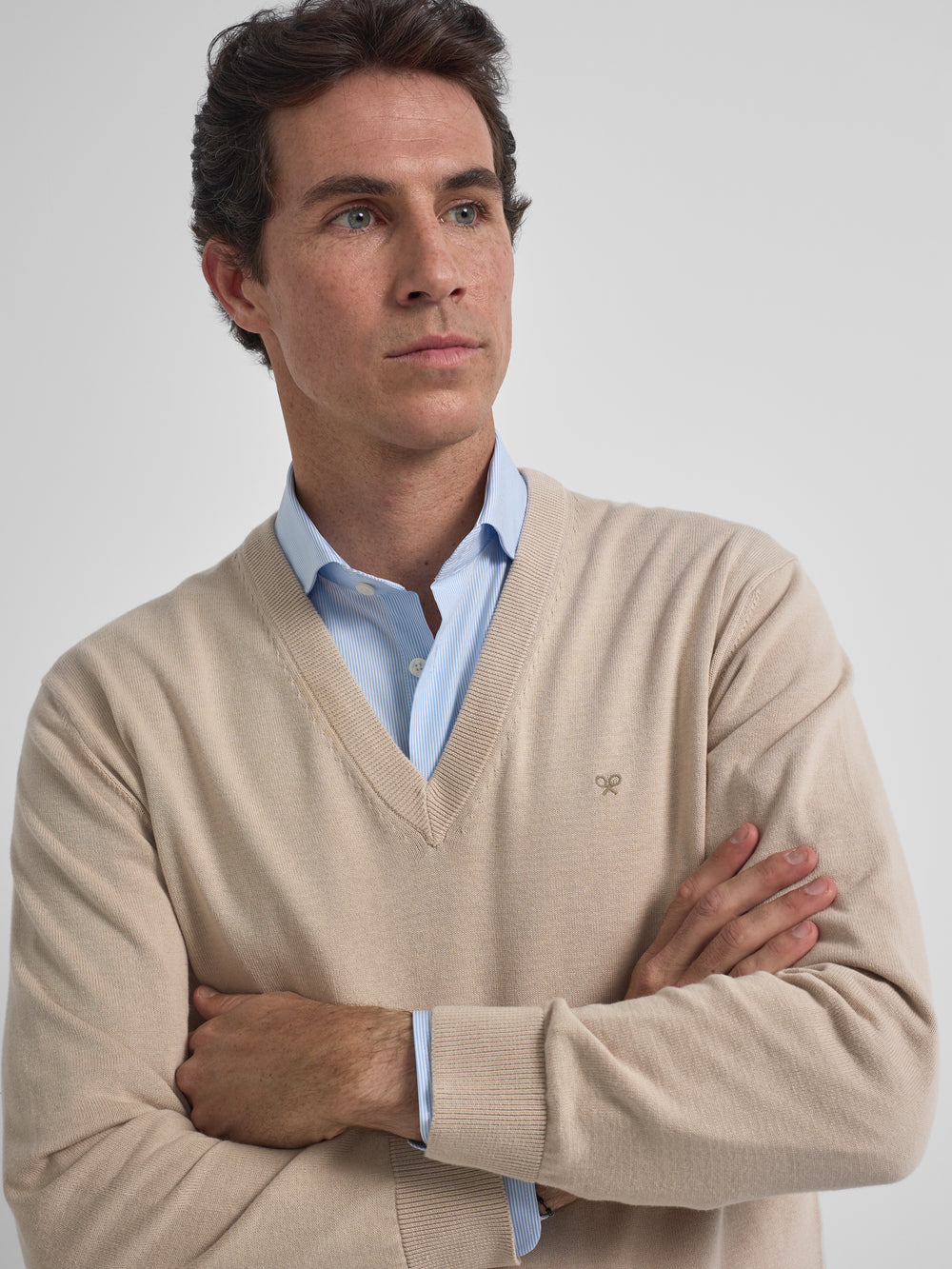 Jersey cuello pico business beige