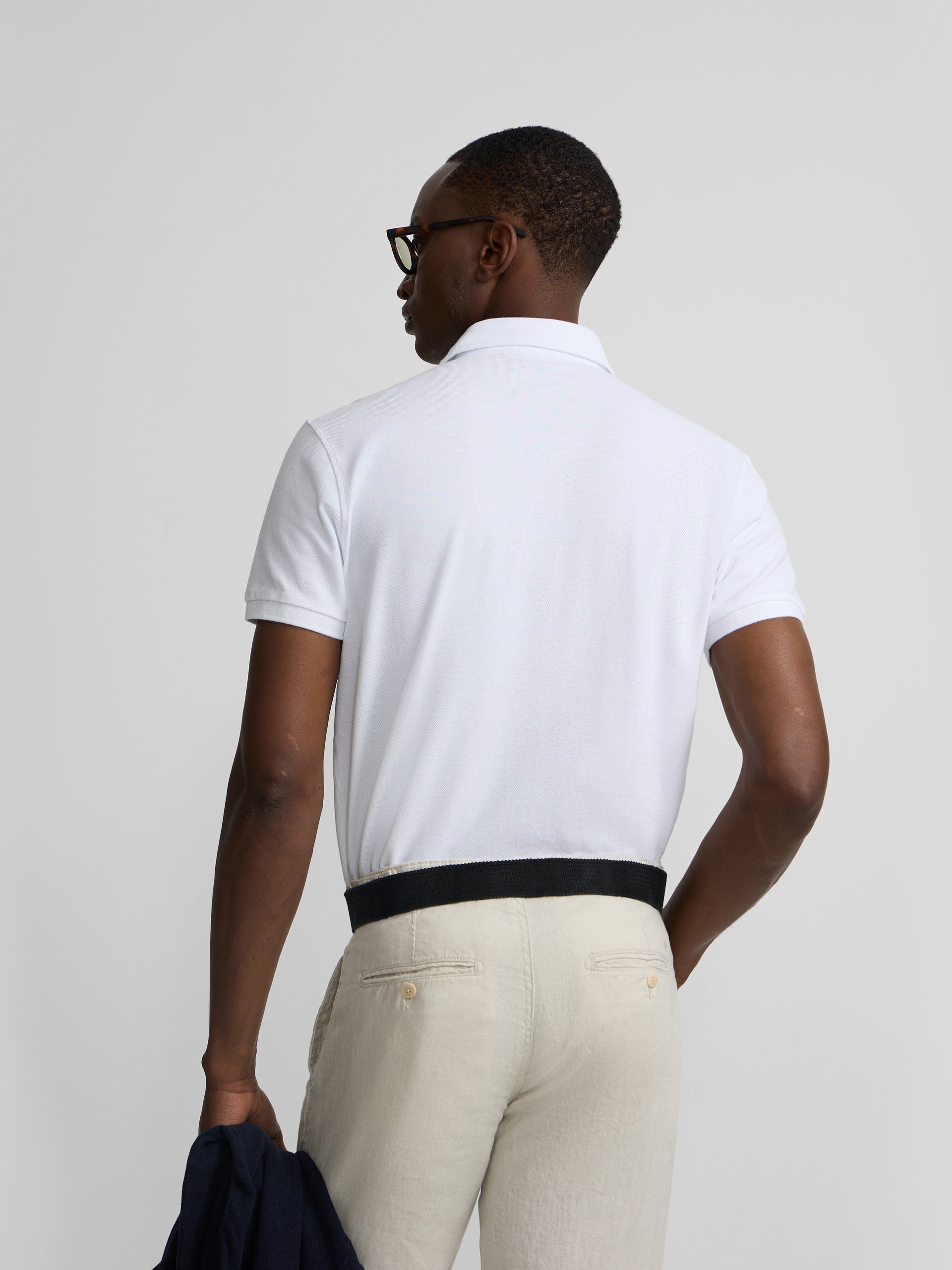 White short-sleeved polo shirt suite