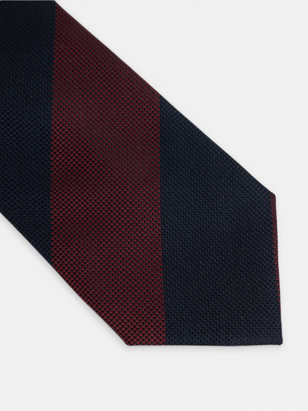 Gravata às riscas regimental bordeaux e azul-marinho