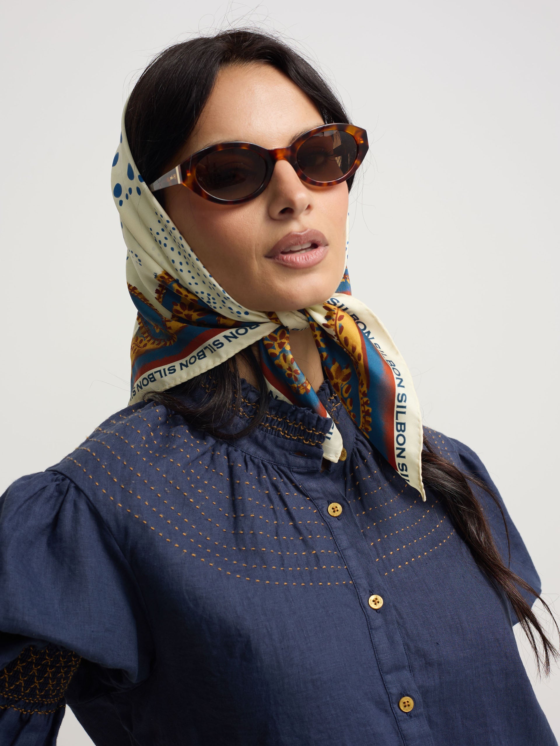 Chemise froncée à manches courtes en lin bleu marine